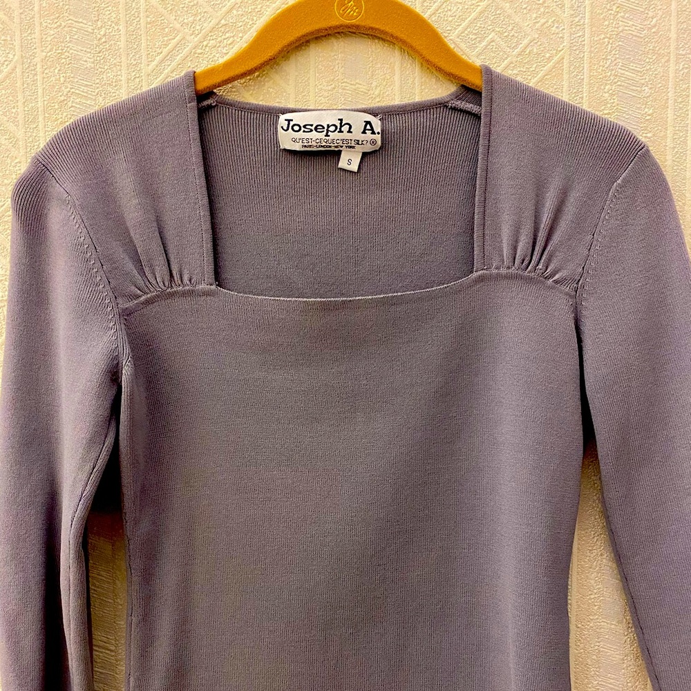 Gray knit top by Joseph A. - Picture 1 of 4